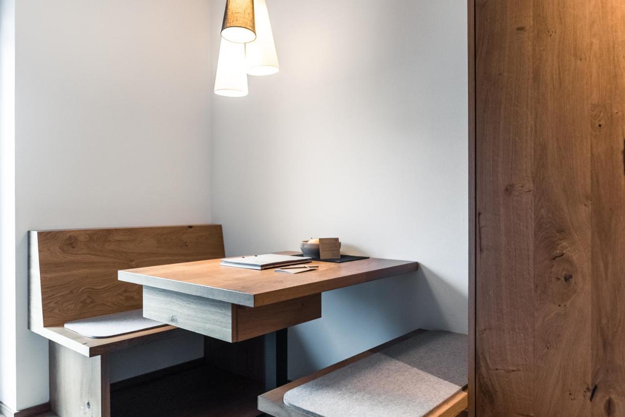 JOAS natur.hotel.b&b San Candido Bagian luar foto