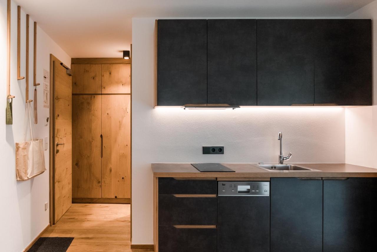 JOAS natur.hotel.b&b San Candido Bagian luar foto