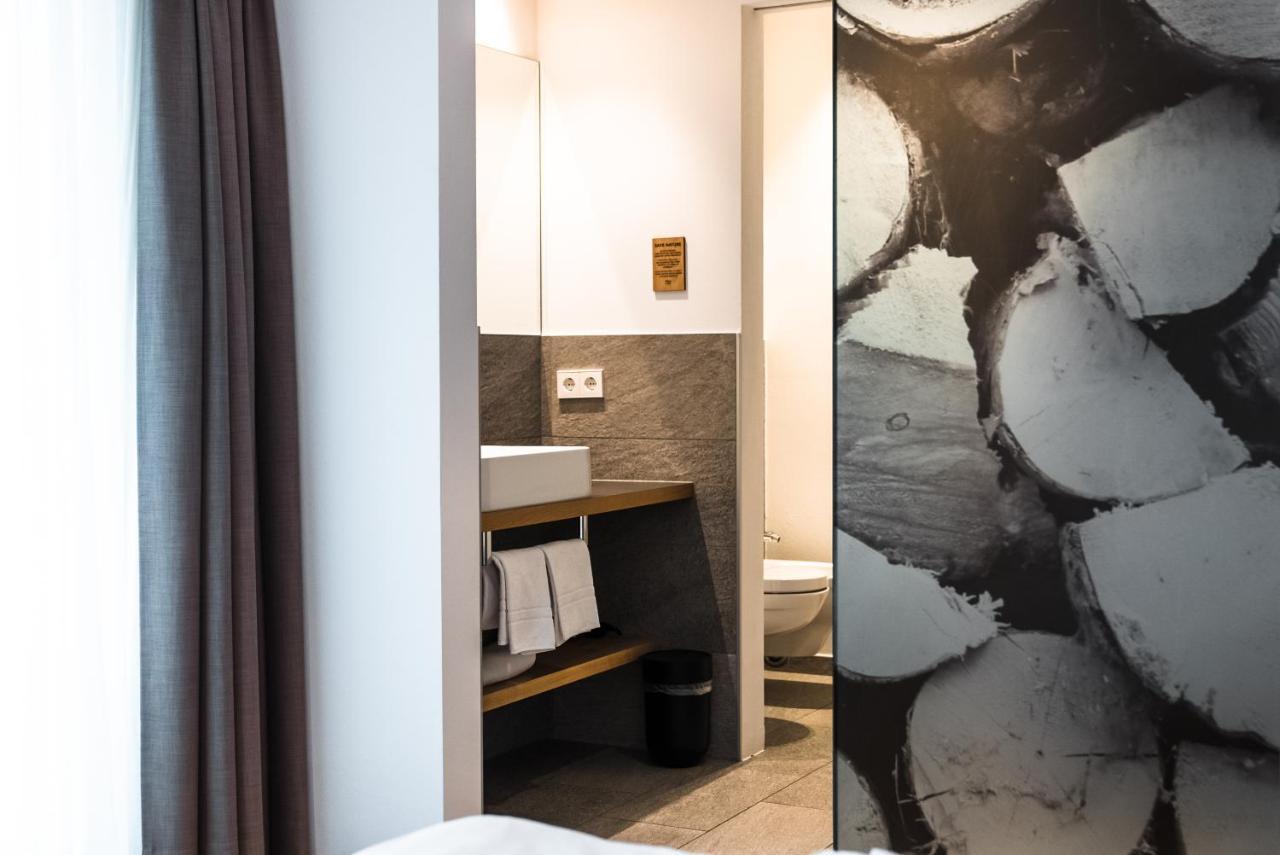 JOAS natur.hotel.b&b San Candido Bagian luar foto