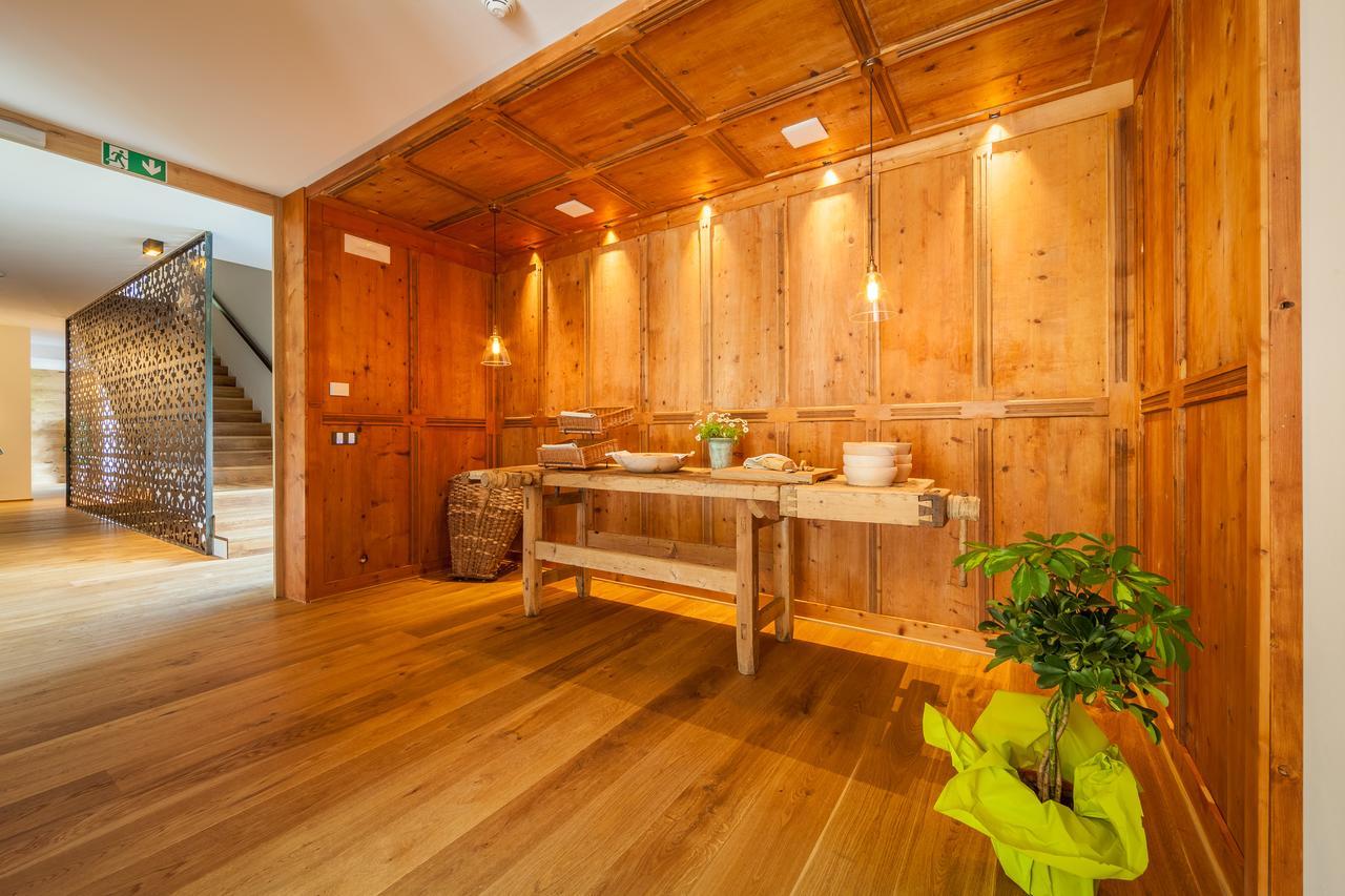JOAS natur.hotel.b&b San Candido Bagian luar foto