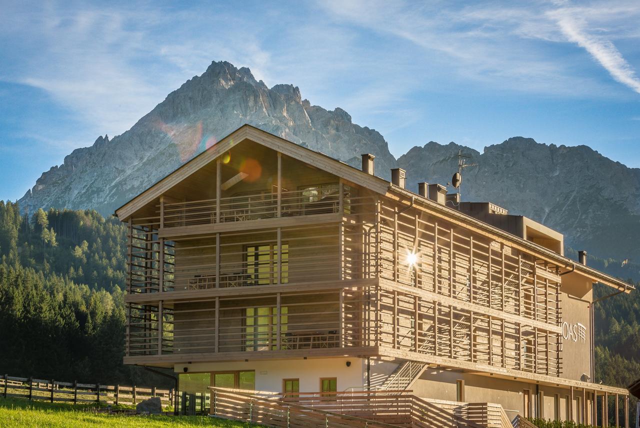 JOAS natur.hotel.b&b San Candido Bagian luar foto